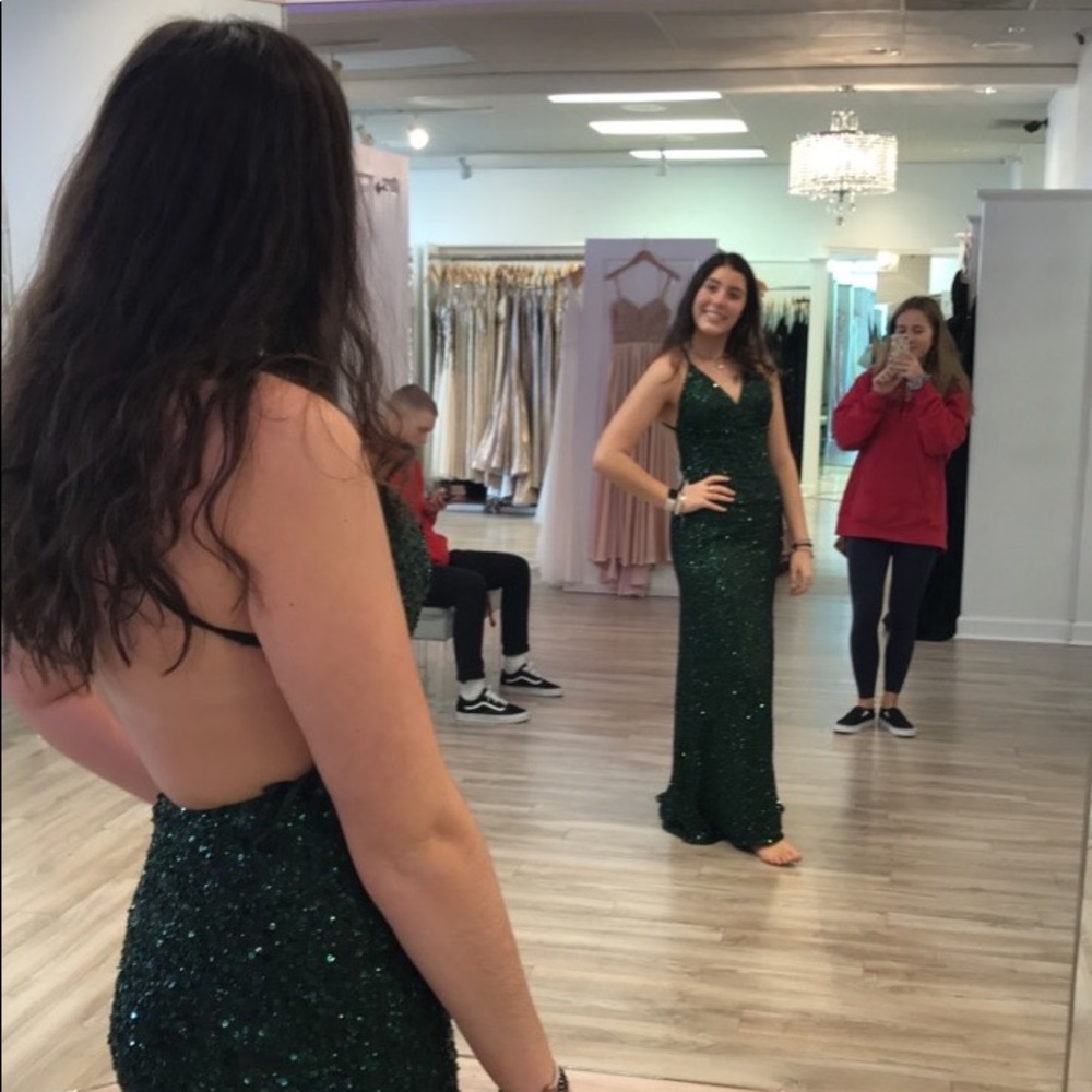 Meet your Posher, Meredith